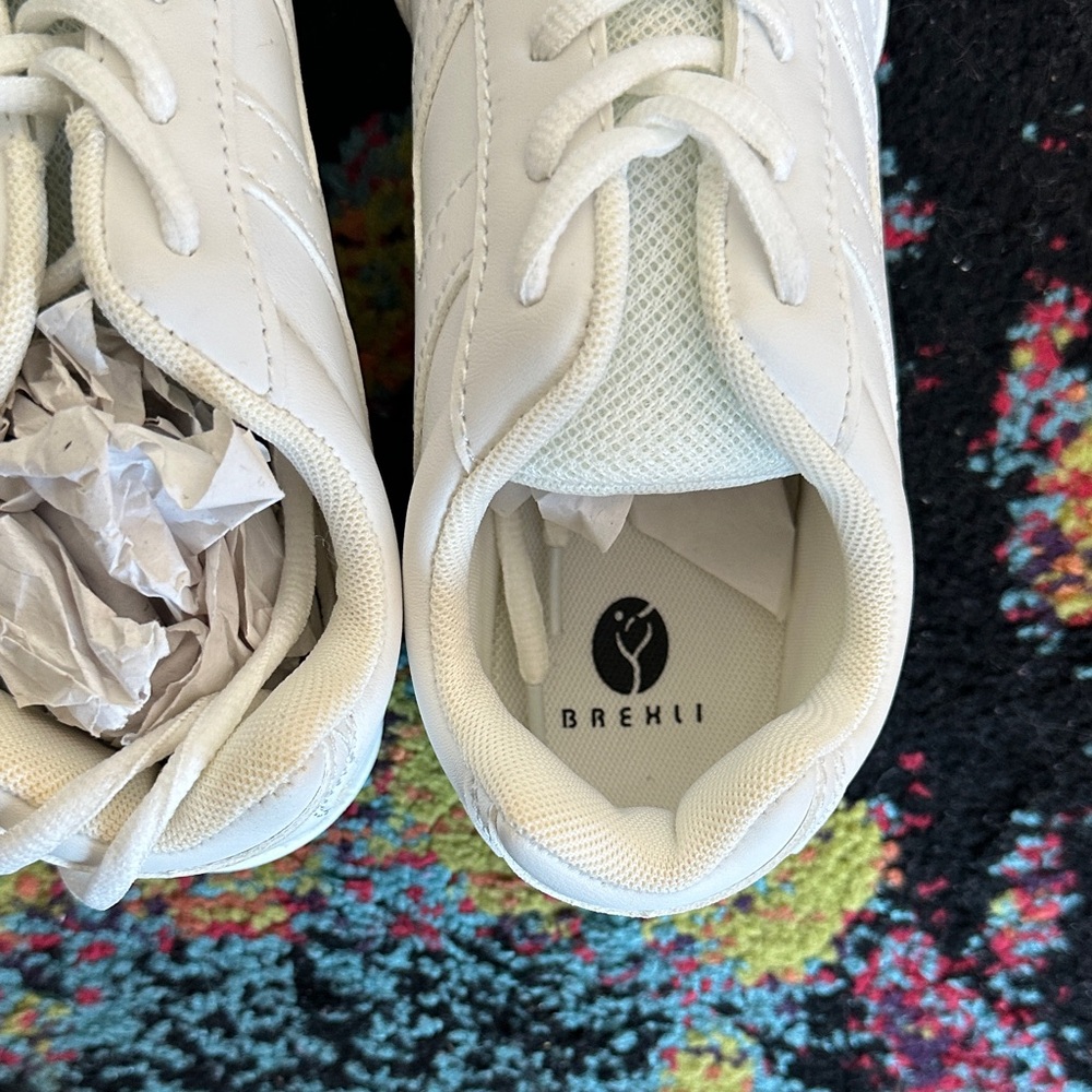 White High-Top Sneakers. Cheer shoes - Picture 2 of 5
